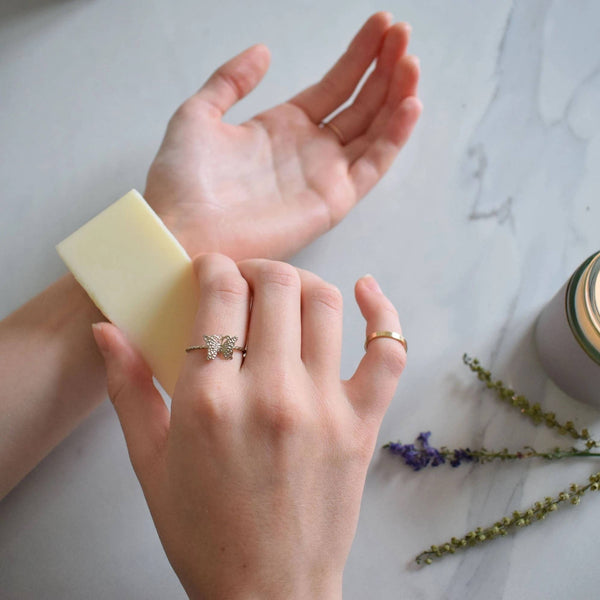 Rěve Vegan Solid Moisturiser Bar: Sweet Clementine